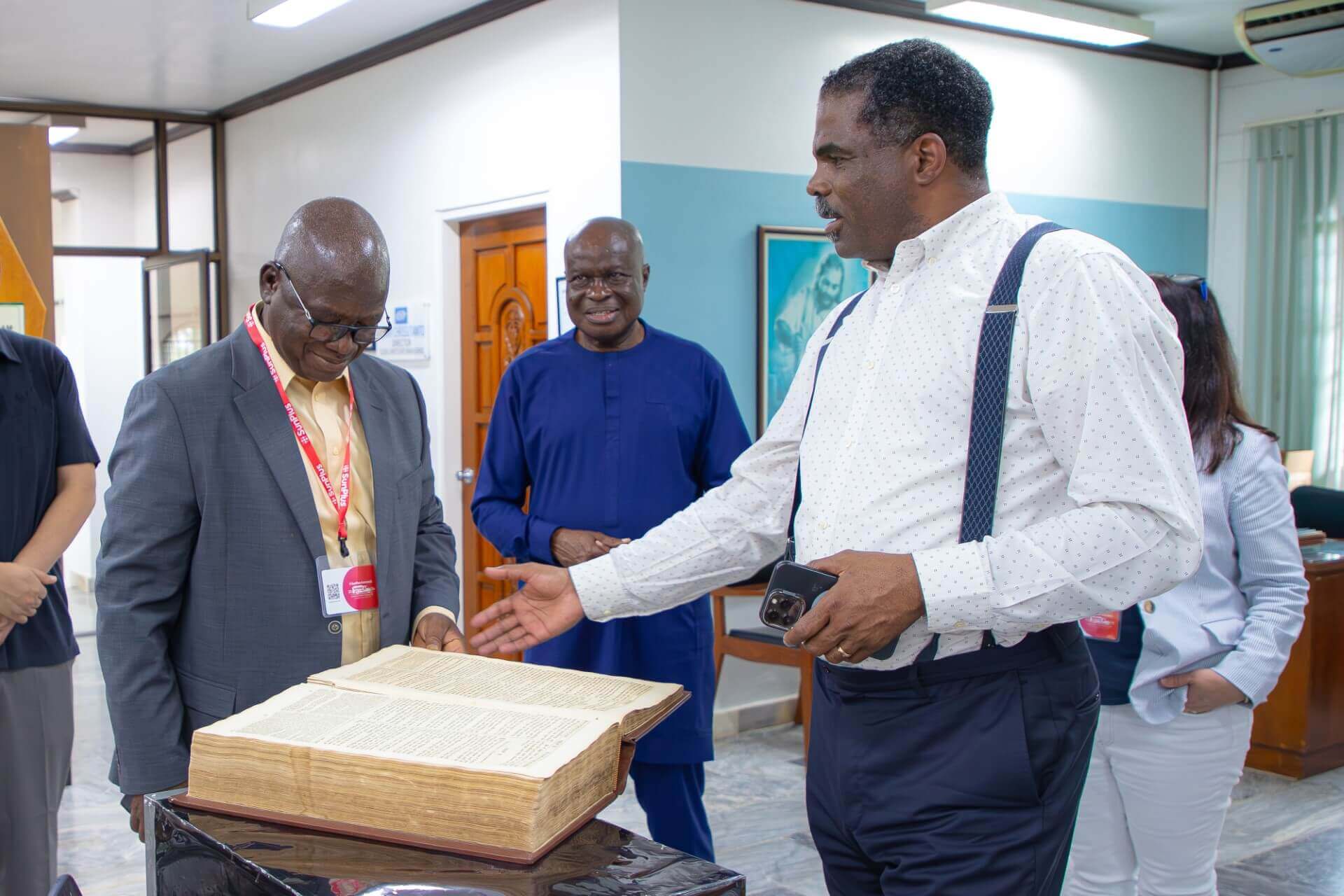 Leaders’ Visit : AIIAS Hosts Nostalgic Reunion with General Conference and SunPlus Delegation